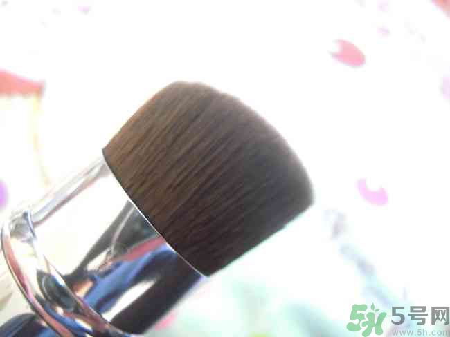 sk2棒棒糖粉凝霜好用嗎？skii粉凝霜使用方法