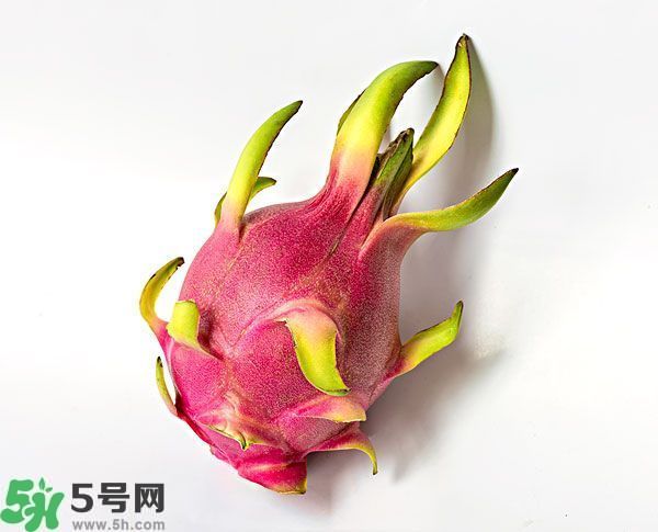 火龍果外面發(fā)霉了里面還能吃么？火龍果外皮爛了還能吃嗎？