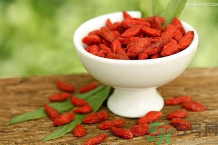 如何控油？如何控油祛痘？