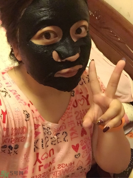 歐尚坊黑面膜怎么樣？歐尚坊黑蒜竹炭蠶絲面膜好用嗎？