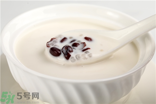 打噴嚏真的是有人在想你嗎？打噴嚏是有人罵你嗎？