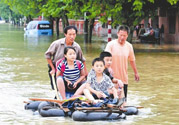 在雨水中走路容易得什么病？在雨水中走路有什么危害？