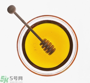 蜂蜜水隔夜還能喝嗎？蜂蜜水第二天還能喝嗎？