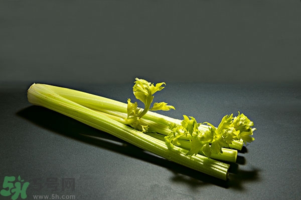 芹菜對心臟好嗎？吃芹菜對心臟有什么影響？