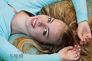 15歲女生接吻會(huì)懷孕嗎？女生和男生舌吻會(huì)懷孕嗎？
