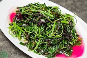 莧菜吃多了有什么壞處？莧菜吃多了大便紅色好嗎？