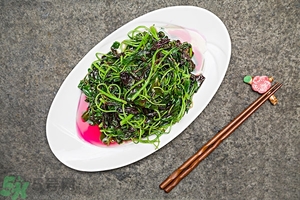 莧菜吃多了有什么壞處？莧菜吃多了大便紅色好嗎？