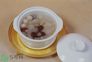 蓮子心能治失眠嗎？喝蓮心茶可以治療失眠嗎？