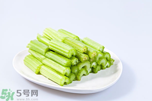 芹菜放久了能吃嗎？芹菜放軟了還能吃嗎？