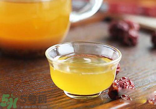 一天喝多少蜂蜜水合適？怎么正確喝蜂蜜水？