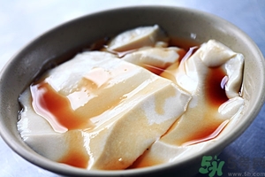 在家怎么制作豆腐腦？怎么制作豆腐腦呢？