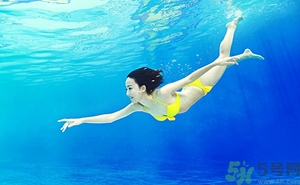 潛水能化妝嗎？女生潛水可以不可以化妝？