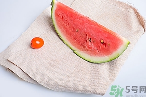 長(zhǎng)痱子擦什么好的最快？長(zhǎng)痱子了怎么辦？