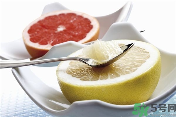 柚子是熱性的嗎？吃柚子要注意什么？
