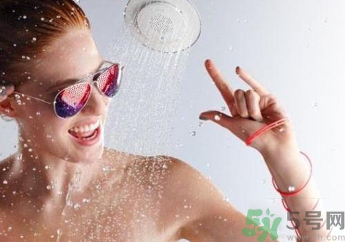 夏天洗澡水溫多少合適？夏天洗澡水溫多少比較好？