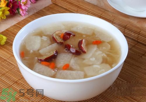 發(fā)燒可以喝冰糖雪梨嗎？發(fā)燒喝冰糖雪梨好嗎？