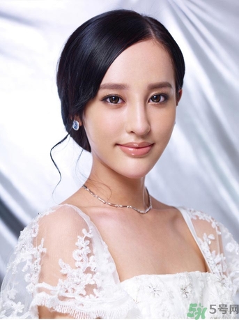 乳暈大是什么原因？乳暈大正常嗎？