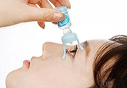 眼藥水一天滴多少次？眼藥水一次滴多少滴？
