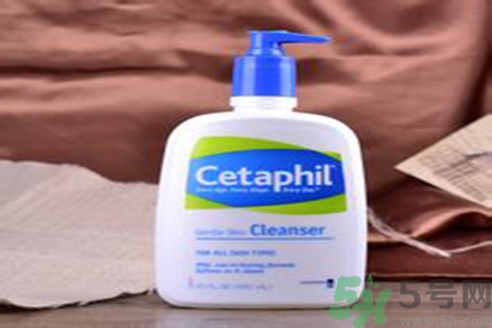 cetaphil絲塔芙溫和無泡潔面乳適合什么膚質(zhì)？cetaphi潔面乳敏感膚質(zhì)可以用嗎？
