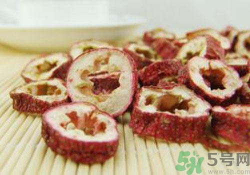 吃山楂片會(huì)上火嗎？上火可以吃山楂片嗎？