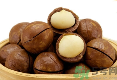 夏威夷果肉黏殼怎么辦？夏威夷果能放多久？