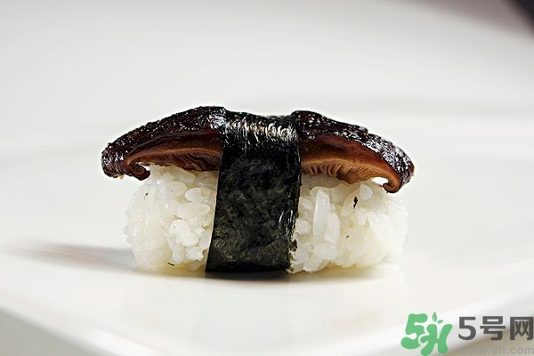 紫菜會發(fā)霉嗎？吃紫菜有什么好處和壞處？