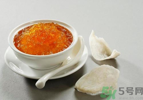 燕窩是燕子的窩嗎？燕窩是什么東西？