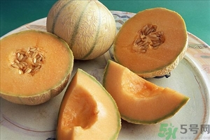 香瓜瓤籽可以吃嗎？香瓜皮能吃嗎？