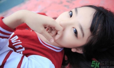 12歲女孩性早熟怎么辦？還會長高嗎？