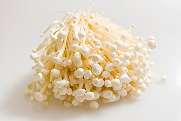 金針菇變黃了還能吃嗎？金針菇放久了黃了可以吃嗎？