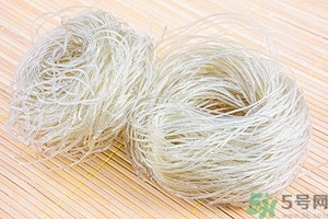 米線和米粉有什么區(qū)別？米粉要泡多久才能炒？