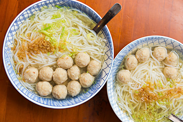 米線和米粉有什么區(qū)別？米粉要泡多久才能炒？