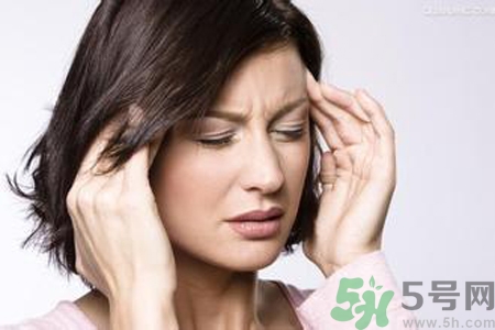 女人濕氣重的癥狀有哪些？女人濕氣重有什么表現(xiàn)？