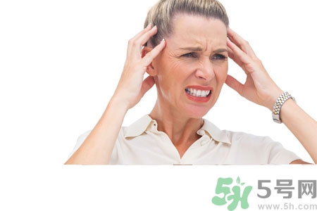 女人濕氣重的癥狀有哪些？女人濕氣重有什么表現(xiàn)？
