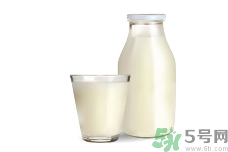 喝牛奶拉肚子怎么回事？?如何預(yù)防喝牛奶拉肚子呢？