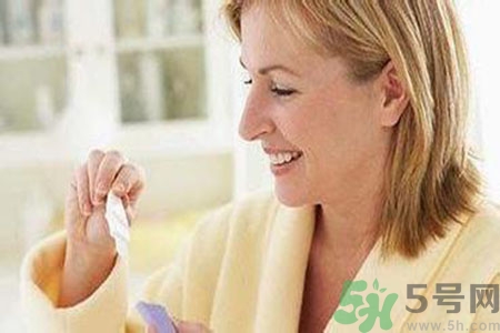 驗孕棒兩條杠為什么沒懷孕？驗孕棒兩條杠沒懷孕是怎么回事？