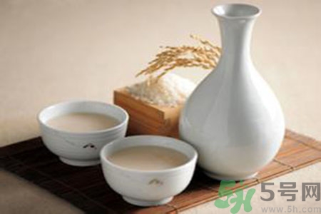 米酒是酸性還是堿性？米酒是堿性的嗎？