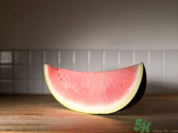 西瓜沒熟透可以吃嗎？西瓜不好吃怎么做好吃？