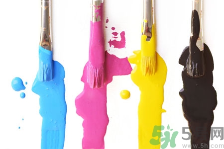 手上有油漆怎么洗？油漆沾到衣服上怎么洗？