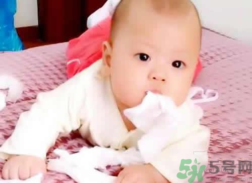 寶寶吃紙是怎么回事？寶寶吃紙?jiān)趺崔k？