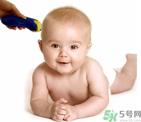 寶寶吃什么對頭發(fā)好？寶寶頭發(fā)發(fā)黃怎么辦？