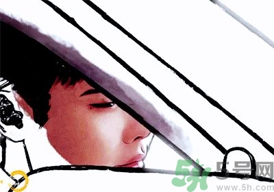李鐘碩發(fā)型是什么？姜哲發(fā)型是什么？