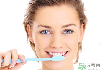 做完根管治療后可以馬上刷牙嗎？做完根管治療后可以東西嗎？