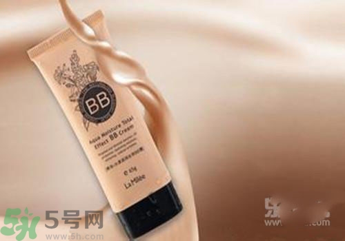 bb霜用洗面奶可以洗干凈嗎？bb霜洗面奶沒洗干凈有什么危害？