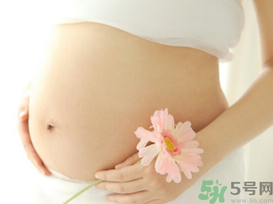 月子里怎么去妊娠紋？月子里吃什么可以去妊娠紋？
