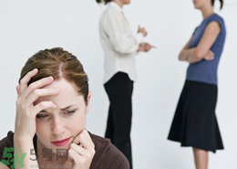 社交恐懼癥的原因及表現(xiàn)？如何治療社交恐懼癥？