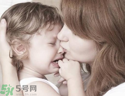 孩子性格內(nèi)向懦弱怎么辦？孩子性格內(nèi)向懦弱的原因？