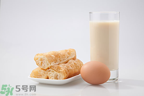 豆奶粉結(jié)塊還能喝嗎？豆奶粉分層還能喝嗎？