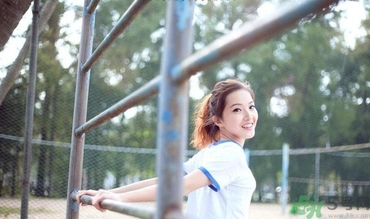 13歲女生平胸怎么辦？13歲女生平胸正常嗎？