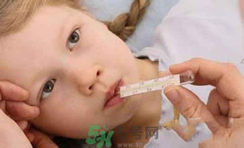 寶寶發(fā)燒多久量一次體溫？寶寶發(fā)燒怎么量體溫？